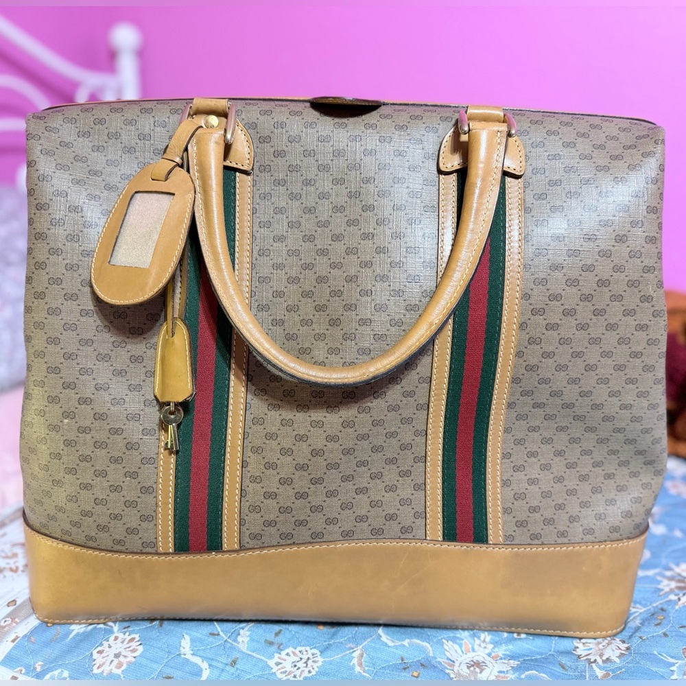 Authentic GUCCI GG Supreme Vintage Collection Travel Bag